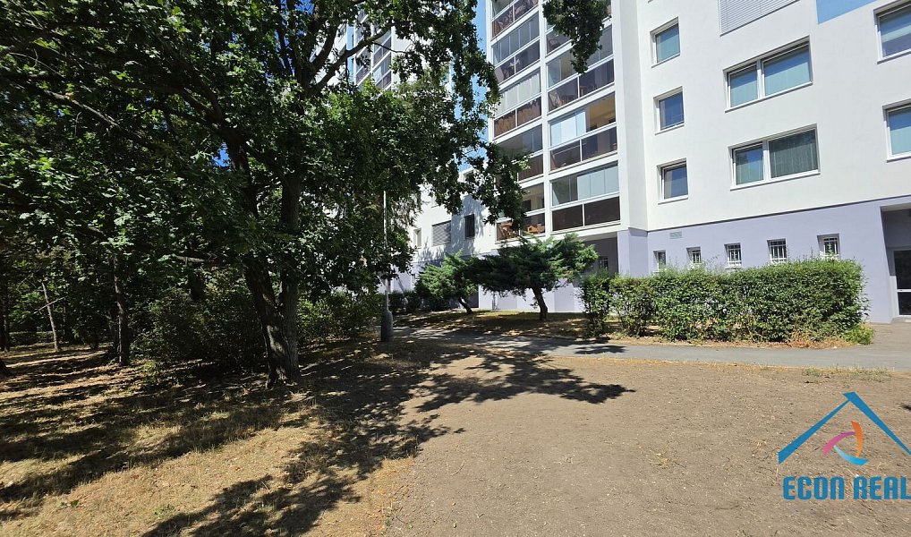 Prodej bytu 3+1 68 m², Praha – náhled fotky 24