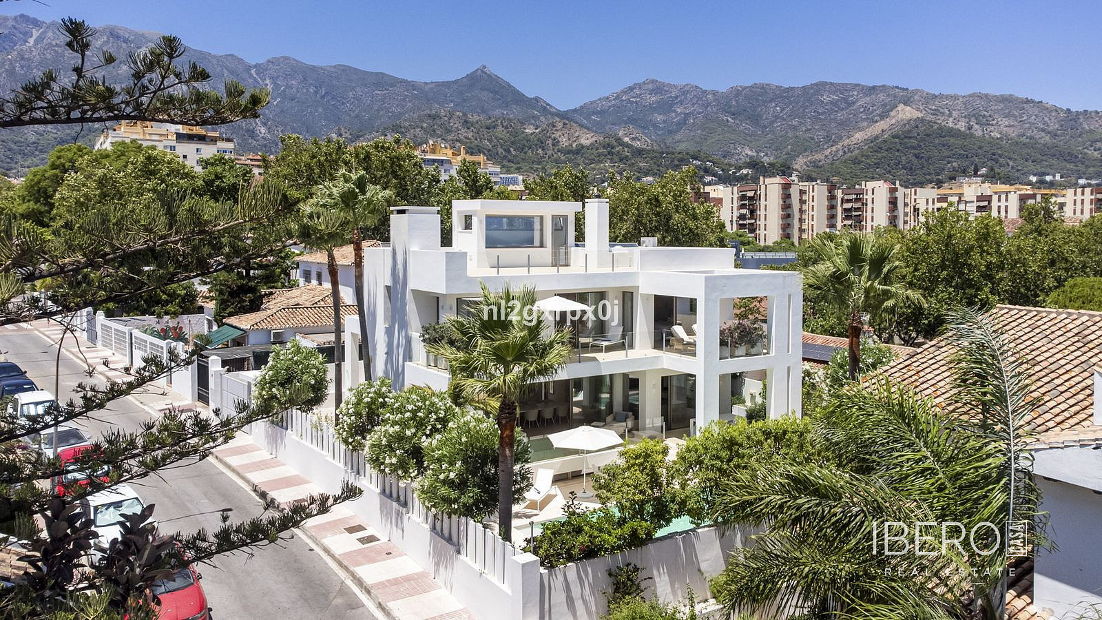 Prodej domu 399 m² s pozemkem 553 m²