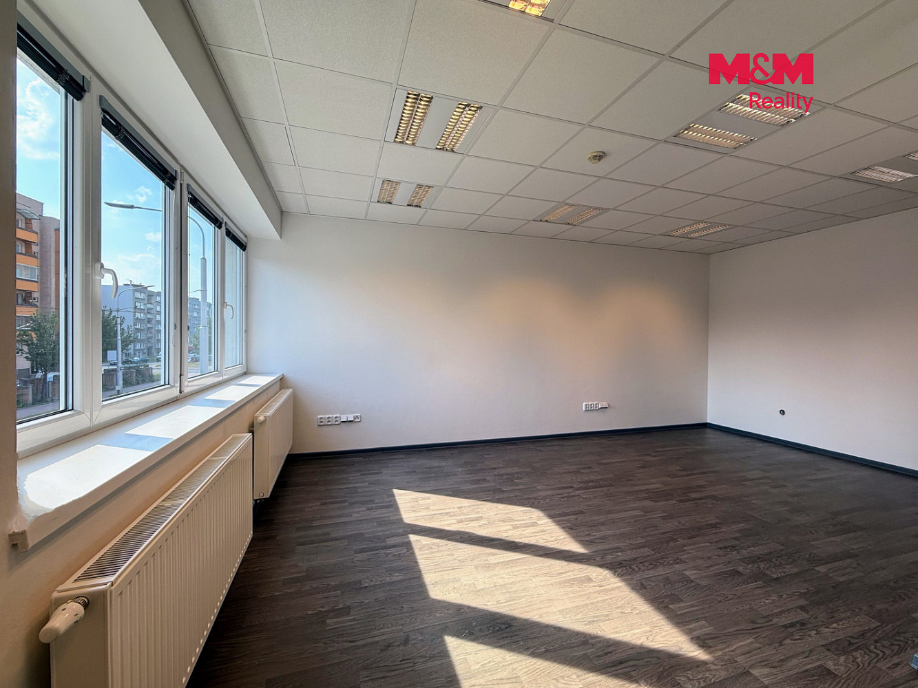 Pronájem kanceláře 94 m² – fotografie 4
