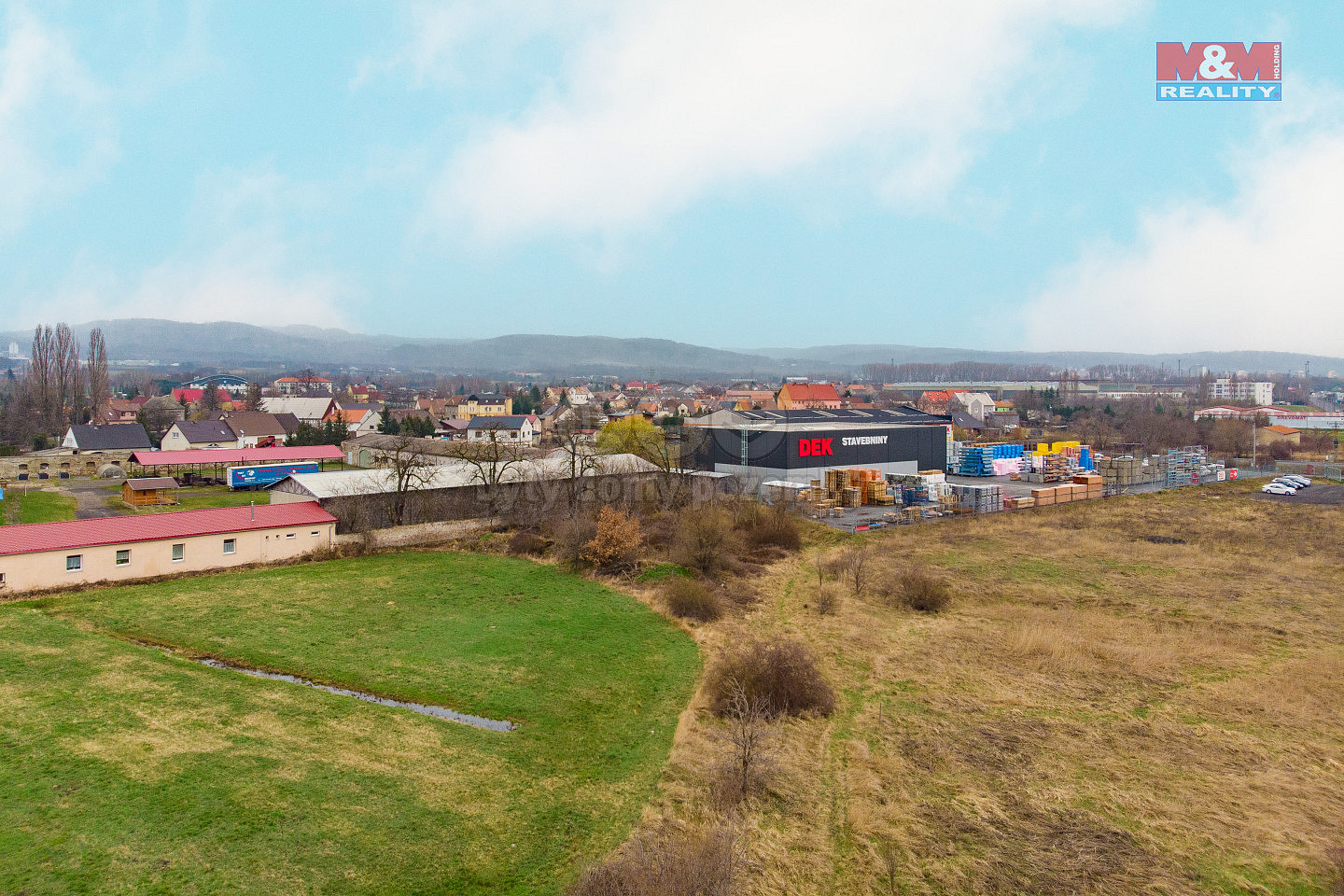 Prodej stavebního pozemku 917 m² — photo 2