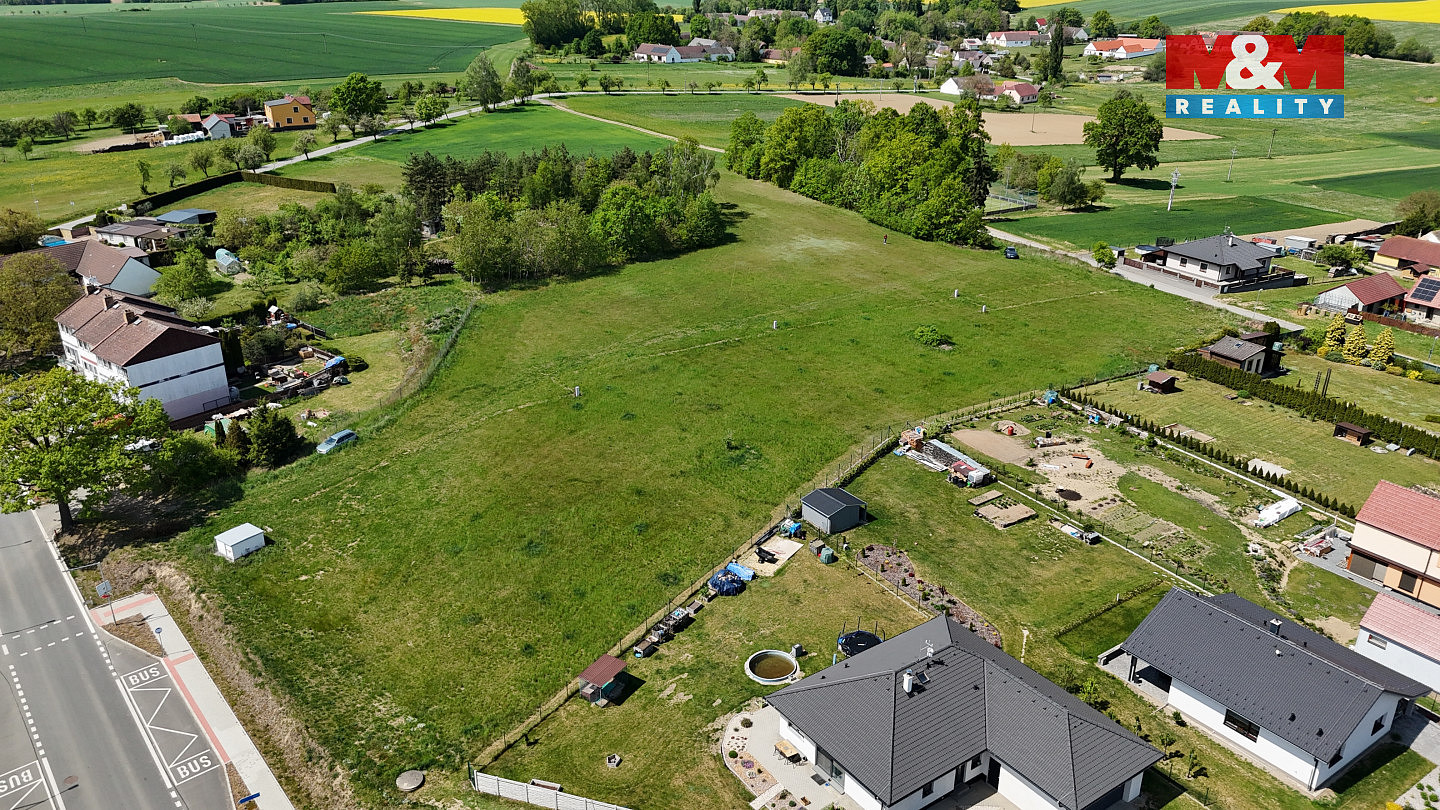 Prodej stavebního pozemku 1 050 m² — photo 2