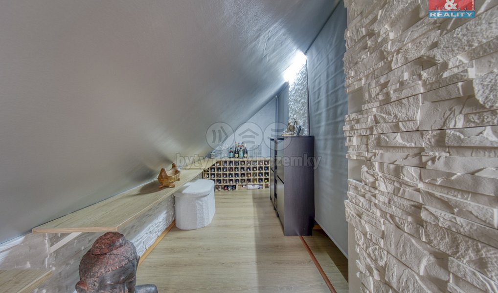 Prodej bytu 4+kk 100 m², Králův Dvůr – náhled fotky 19