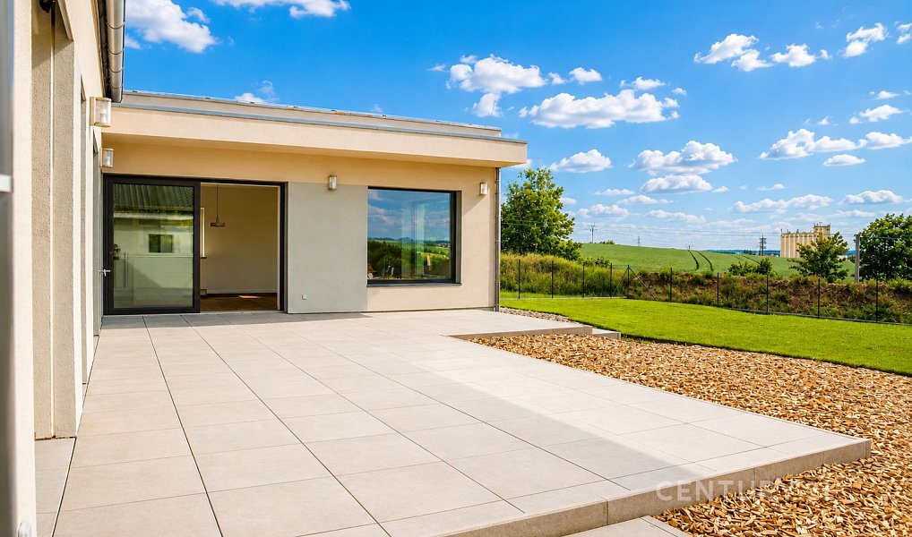 Pronájem domu 236 m² s pozemkem 1 500 m², Benešov – náhled fotky 12