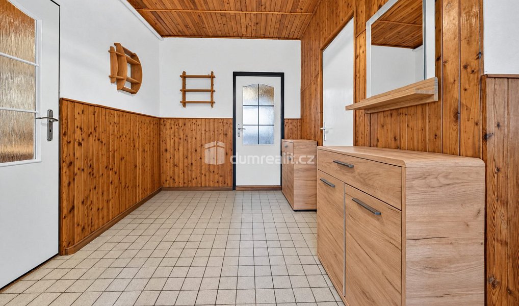Prodej domu 743 m² s pozemkem 743 m², Mšecké Žehrovice – náhled fotky 4