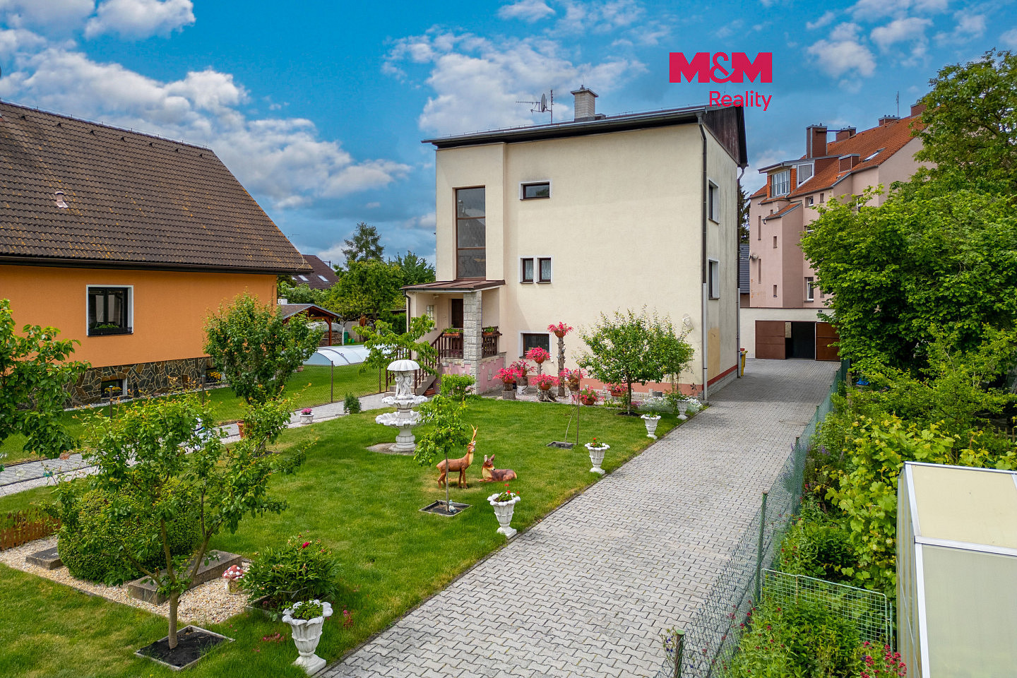 Prodej domu 318 m² s pozemkem 758 m²