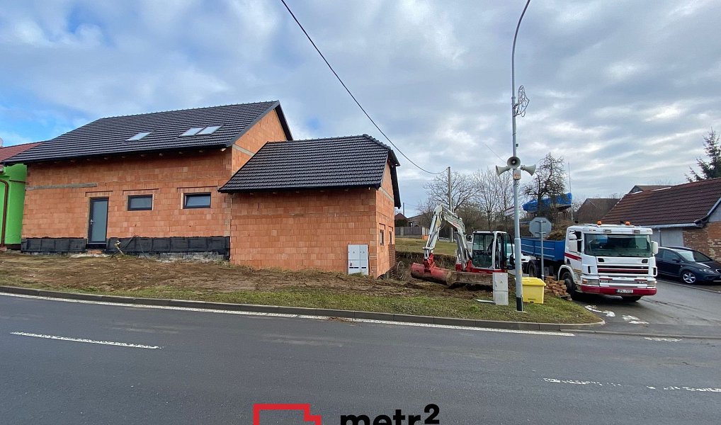Prodej domu 174 m² s pozemkem 298 m², Kozlany – náhled fotky 3