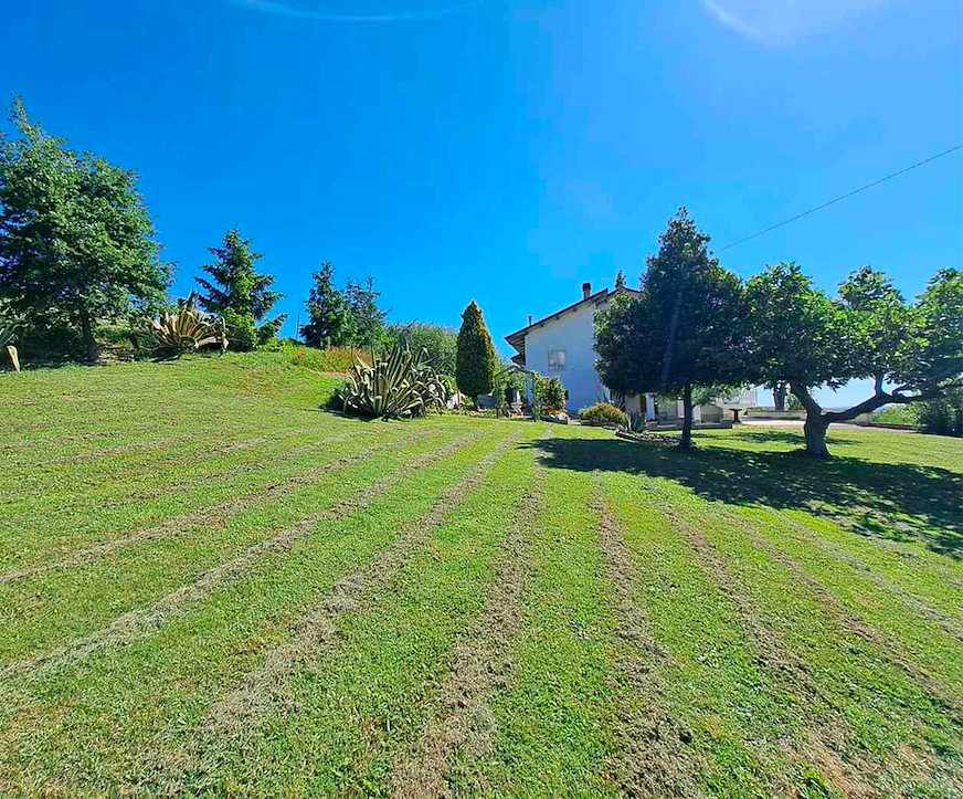 Prodej domu 291 m² s pozemkem 3 200 m² — photo 2