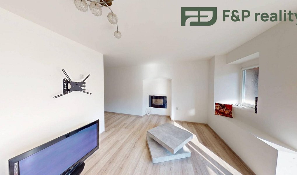 Prodej domu 215 m² s pozemkem 300 m², Žleby – náhled fotky 4