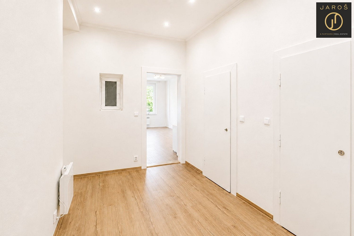 Pronájem bytu 2+kk 55 m² – fotografie 4