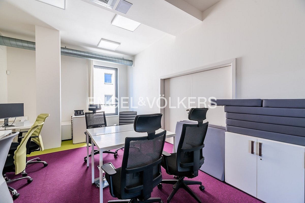 Pronájem kanceláře 29 m² – fotografie 3