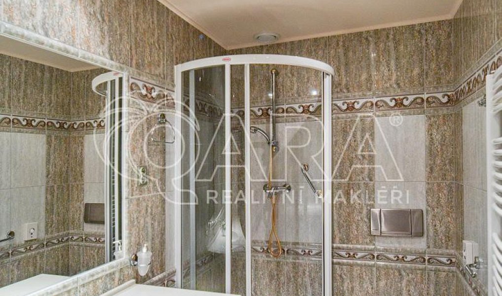 Prodej ubytovacího objektu 832 m², Hřensko – náhled fotky 34