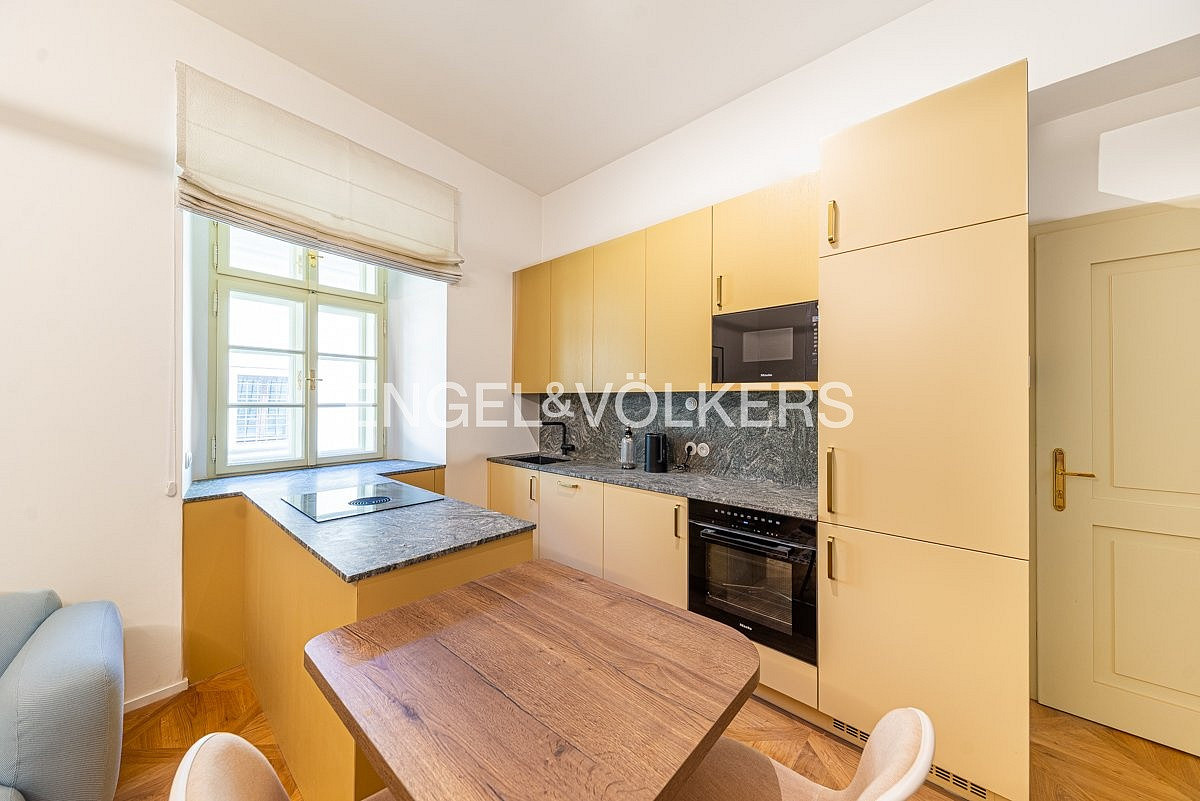 Pronájem bytu 2+kk 39 m² – fotografie 2