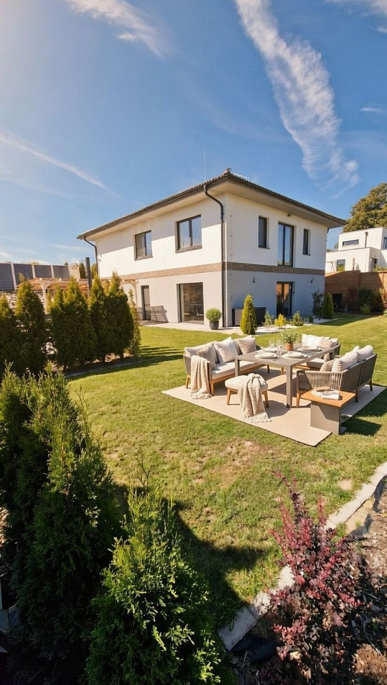 Prodej domu 185 m² s pozemkem 1 100 m²
