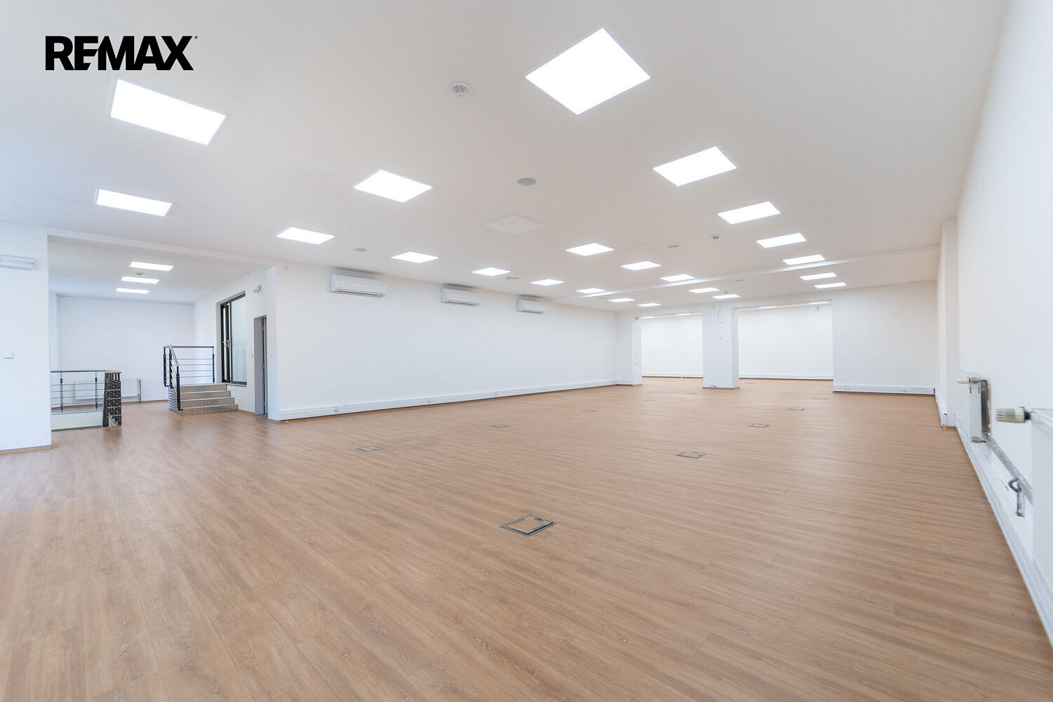 Pronájem obchodních prostor 661 m² – fotografie 3
