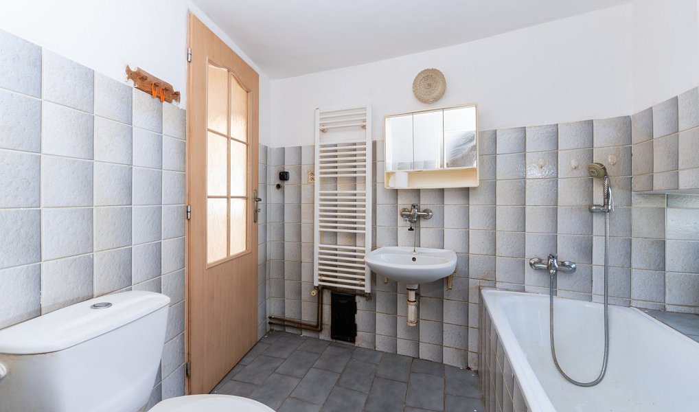 Prodej domu 140 m² s pozemkem 1 911 m², Měrunice – náhled fotky 25