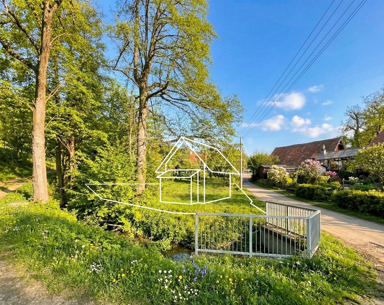 Prodej stavebního pozemku 735 m² – fotografie 2