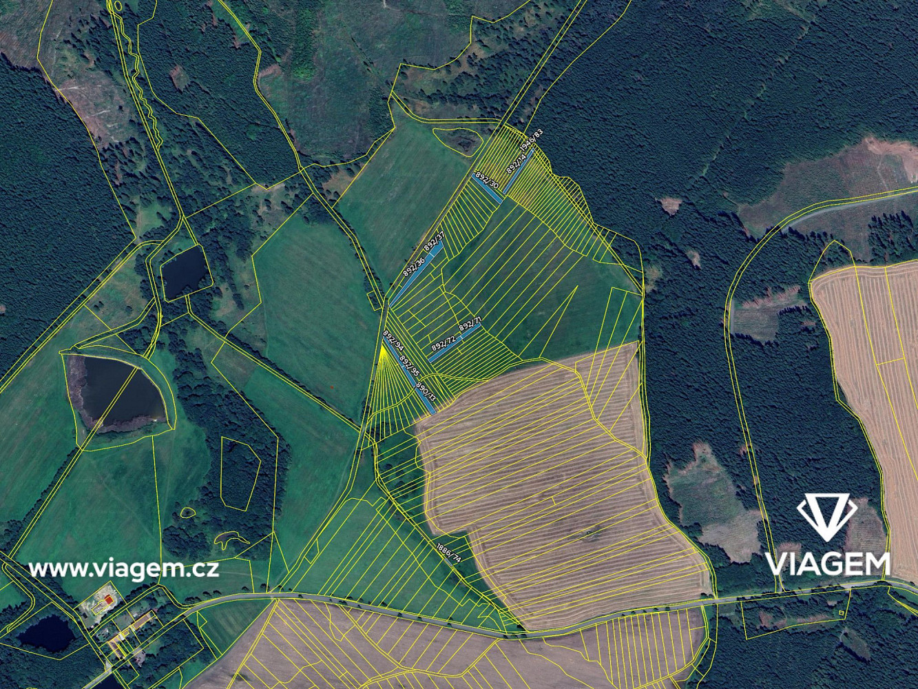 Pole 4 552 m² – pohled 4