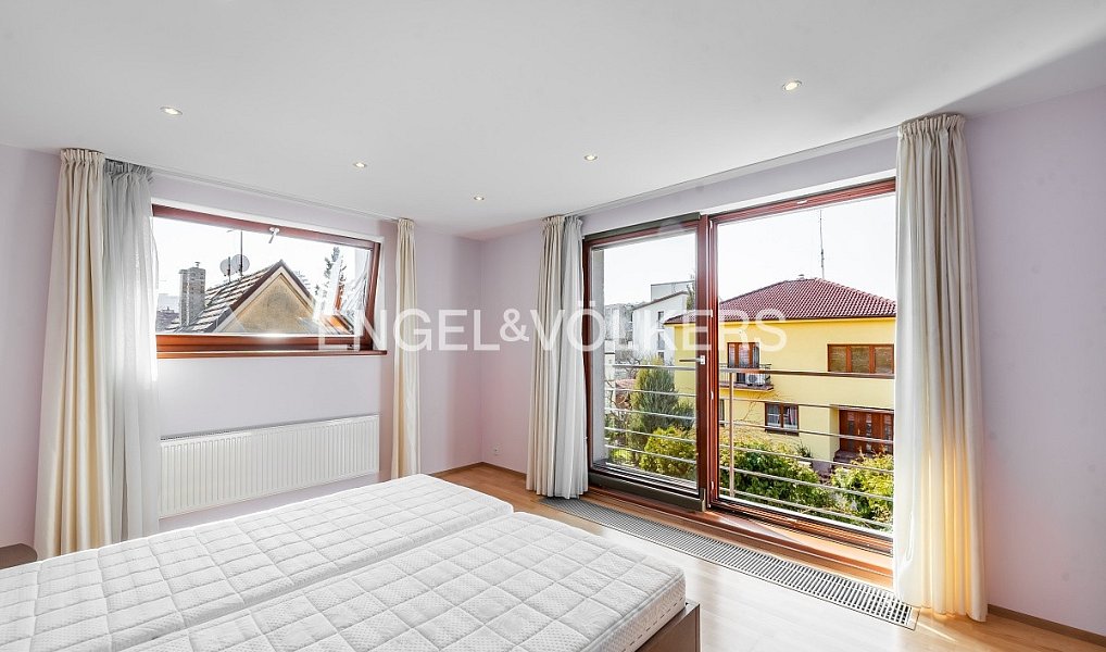 Pronájem bytu 3+kk 86 m², Praha – náhled fotky 5