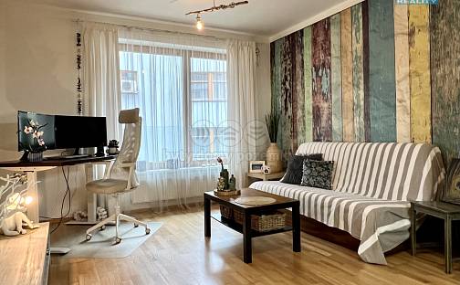 Prodej bytu 2+kk 48 m², Jeseniova, Praha 3 - Žižkov