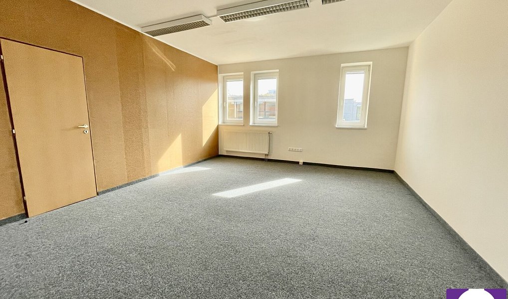 Pronájem kanceláře 112 m², Praha – náhled fotky 2