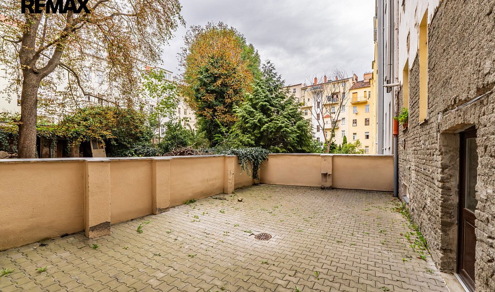 Pronájem bytu 2+1 86 m², Praha – náhled fotky 20