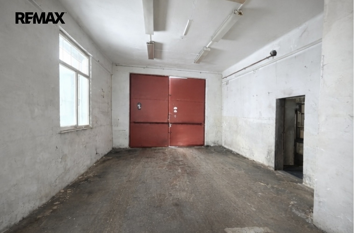 Pronájem obchodních prostor 500 m² — photo 2