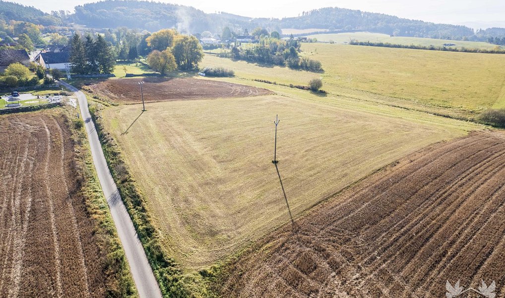 Prodej stavebního pozemku 1 850 m², Radomyšl – náhled fotky 8