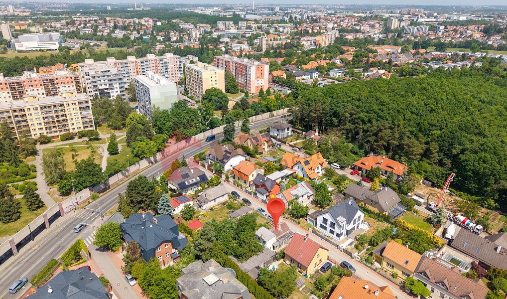 Prodej stavebního pozemku 556 m², Praha – náhled fotky 12