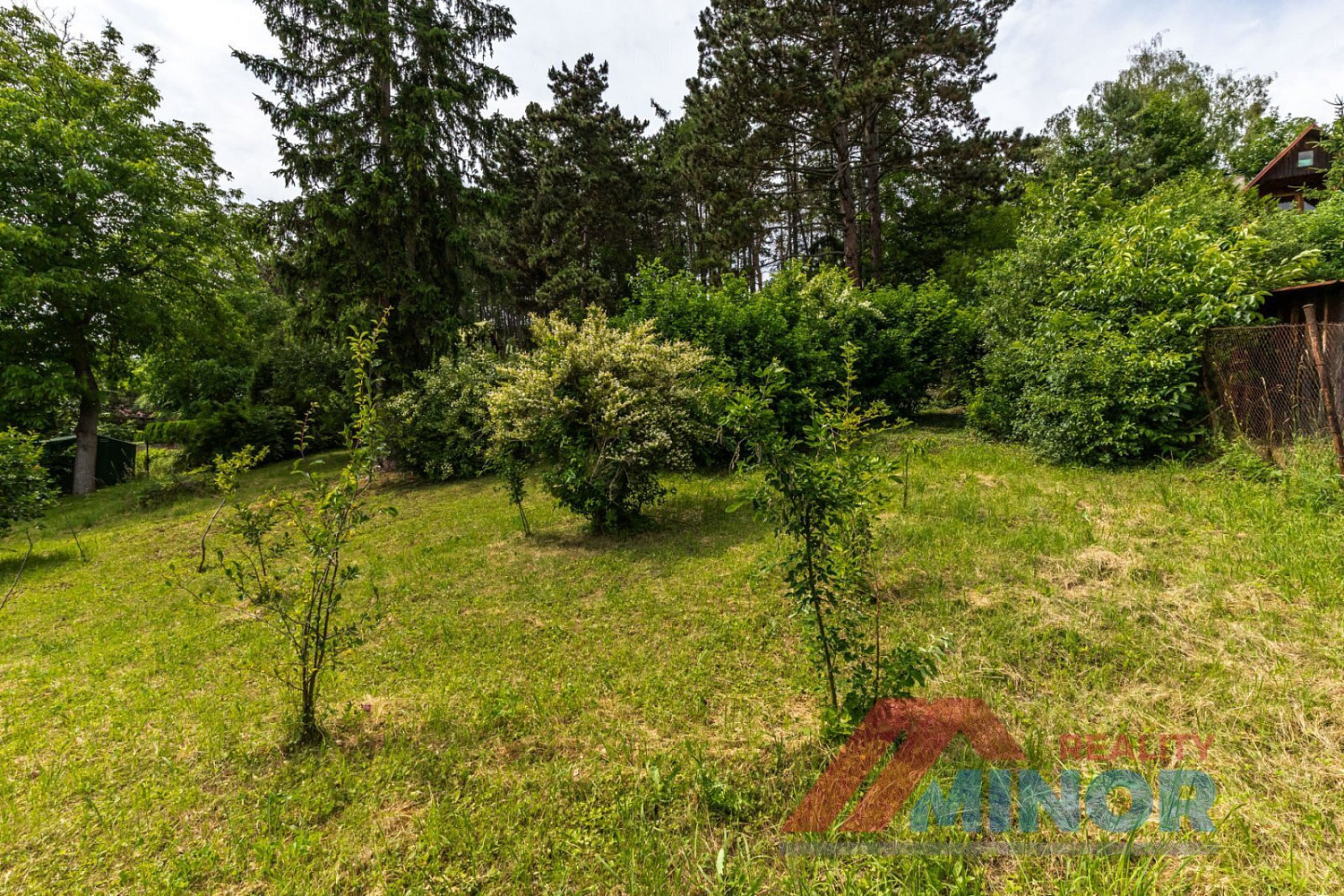 Prodej stavebního pozemku 408 m² – fotografie 4