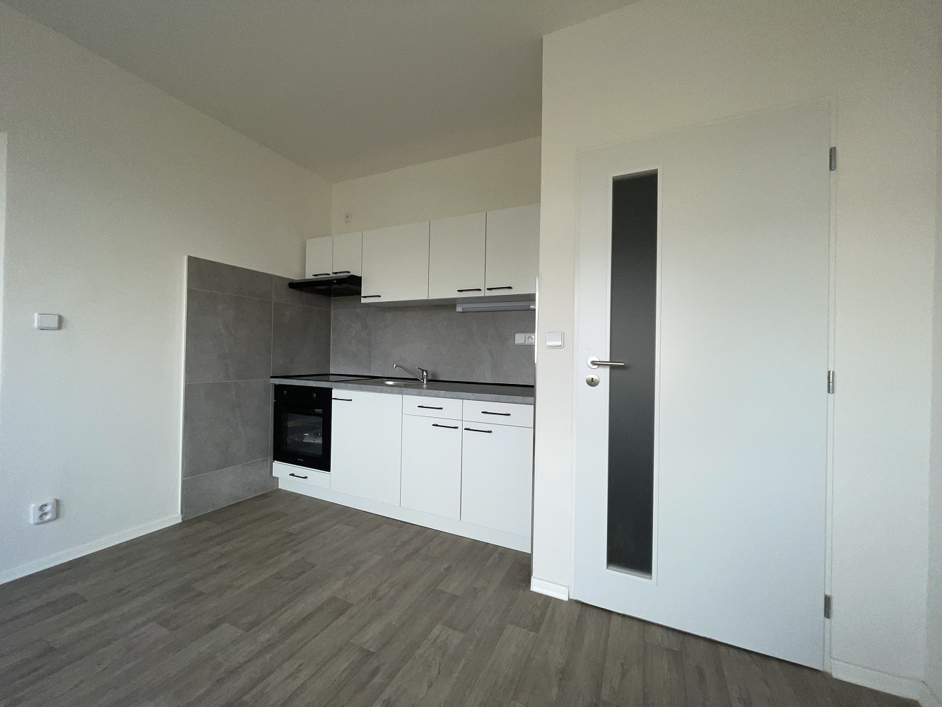 Pronájem bytu 1+1 35 m² – pohled 2