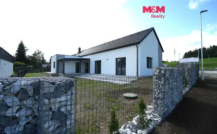 Prodej domu 180 m² s pozemkem 582 m², Šumavské Hoštice, okres Prachatice