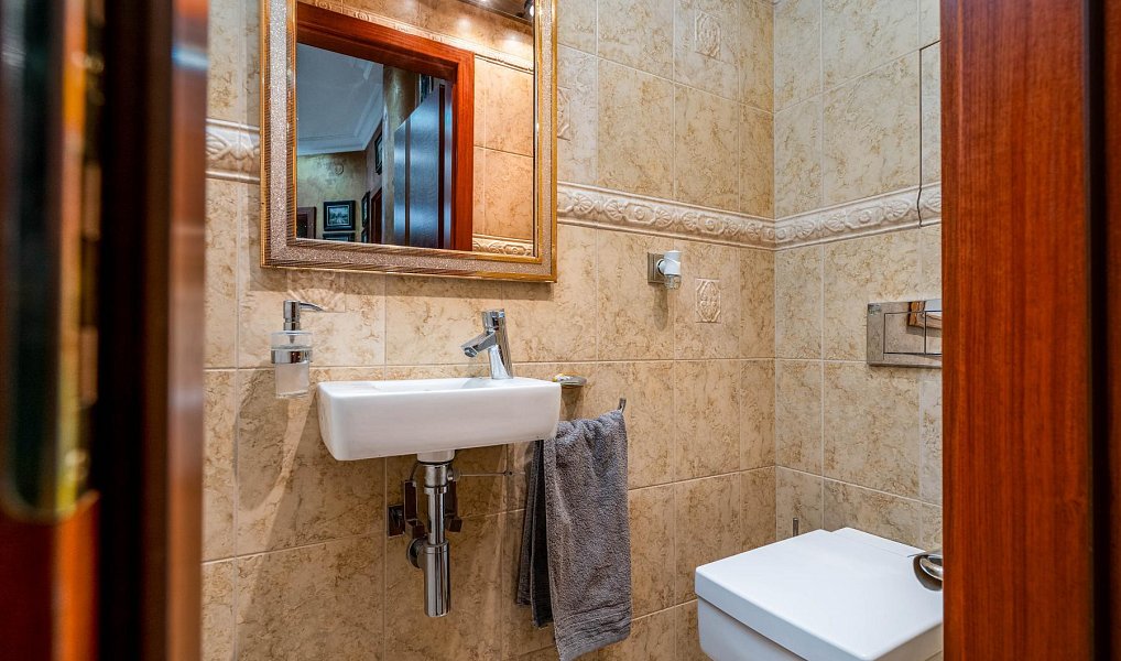 Prodej bytu 5+kk 173 m², Praha – náhled fotky 24