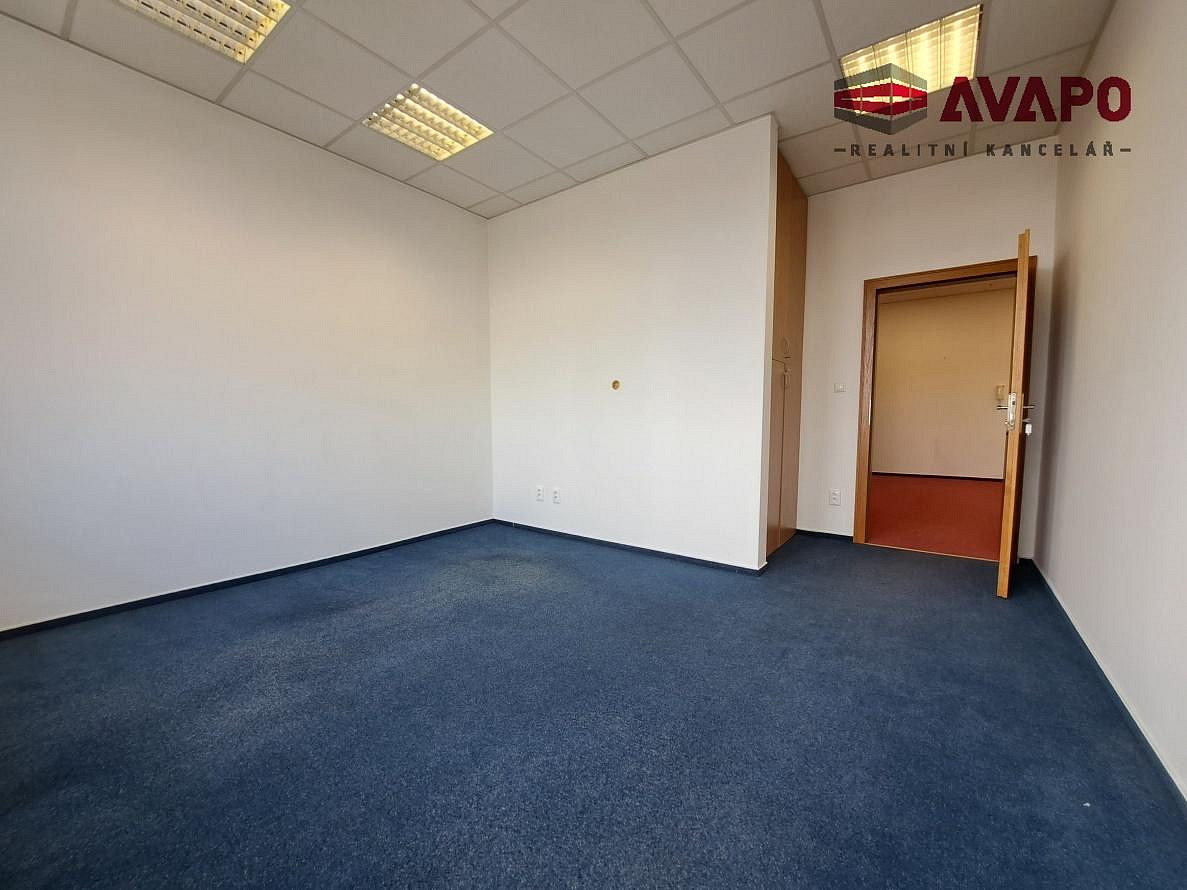 Pronájem kanceláře 78 m² – fotografie 4
