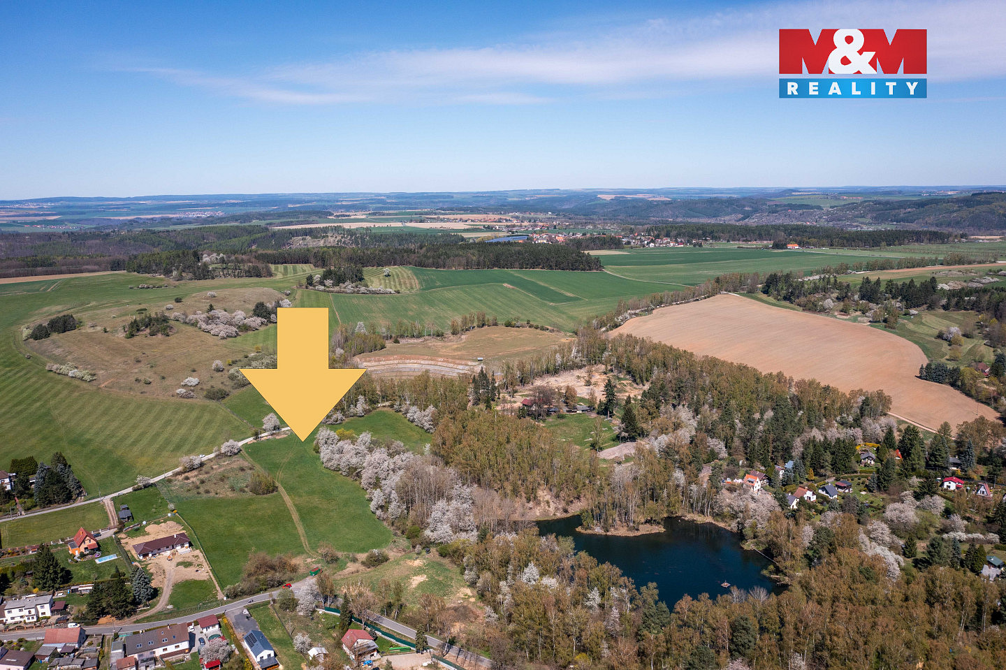 Prodej stavebního pozemku 1 877 m² – fotografie 2