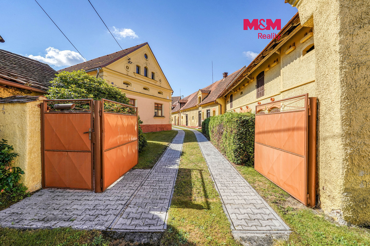 Prodej domu 171 m² s pozemkem 23 431 m²