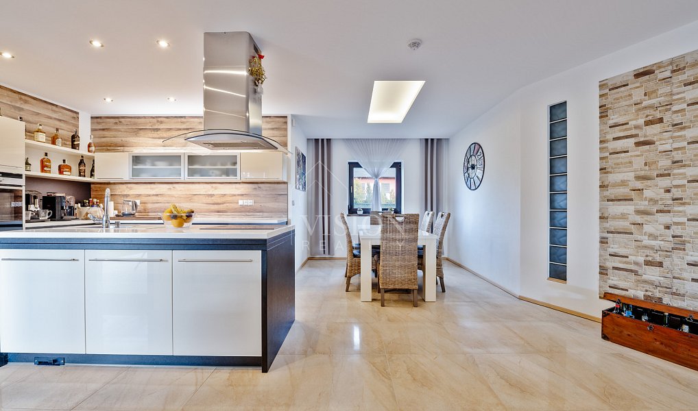 Prodej domu 152 m² s pozemkem 758 m², Klatovy – náhled fotky 9