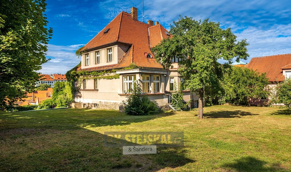 Prodej domu 440 m² s pozemkem 874 m², Český Krumlov – náhled fotky 3