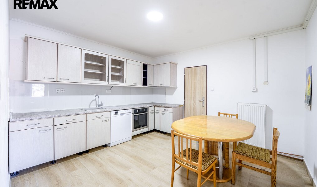 Prodej domu 180 m² s pozemkem 190 m², Stachy – náhled fotky 18