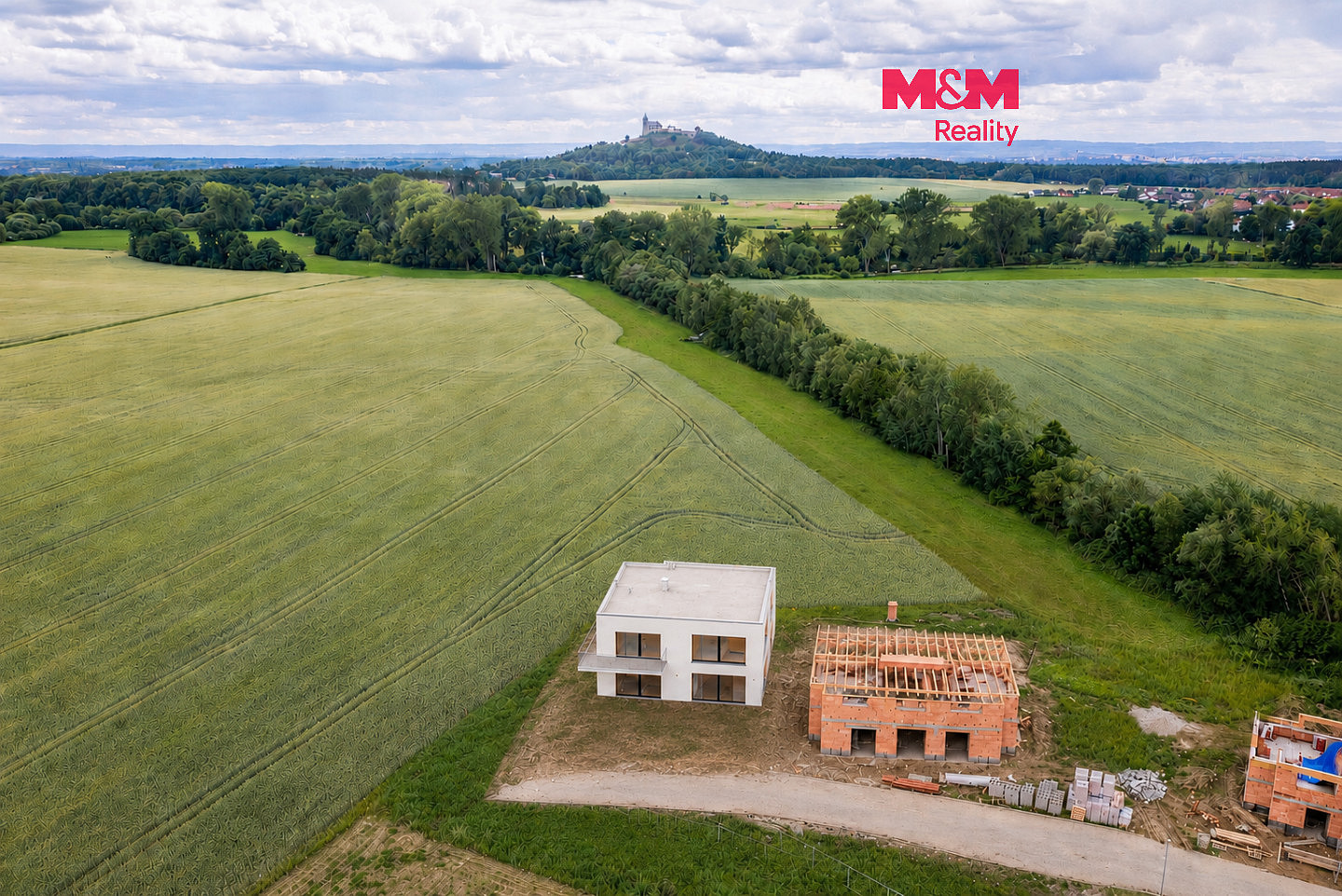 Prodej stavebního pozemku 1 015 m² – fotografie 2