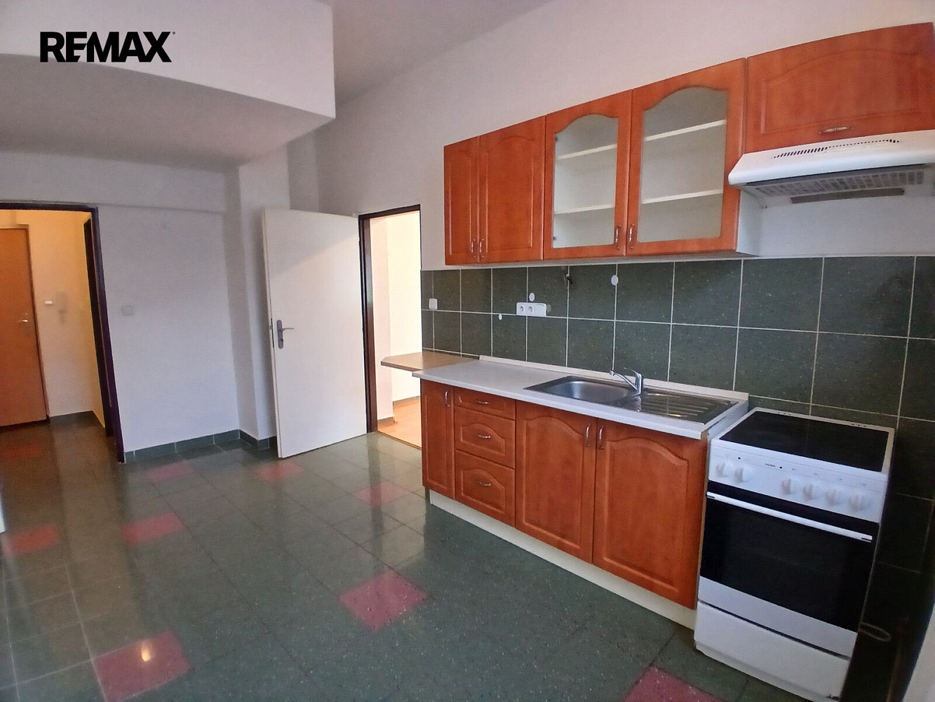 Pronájem bytu 1+1 44 m² – fotografie 2