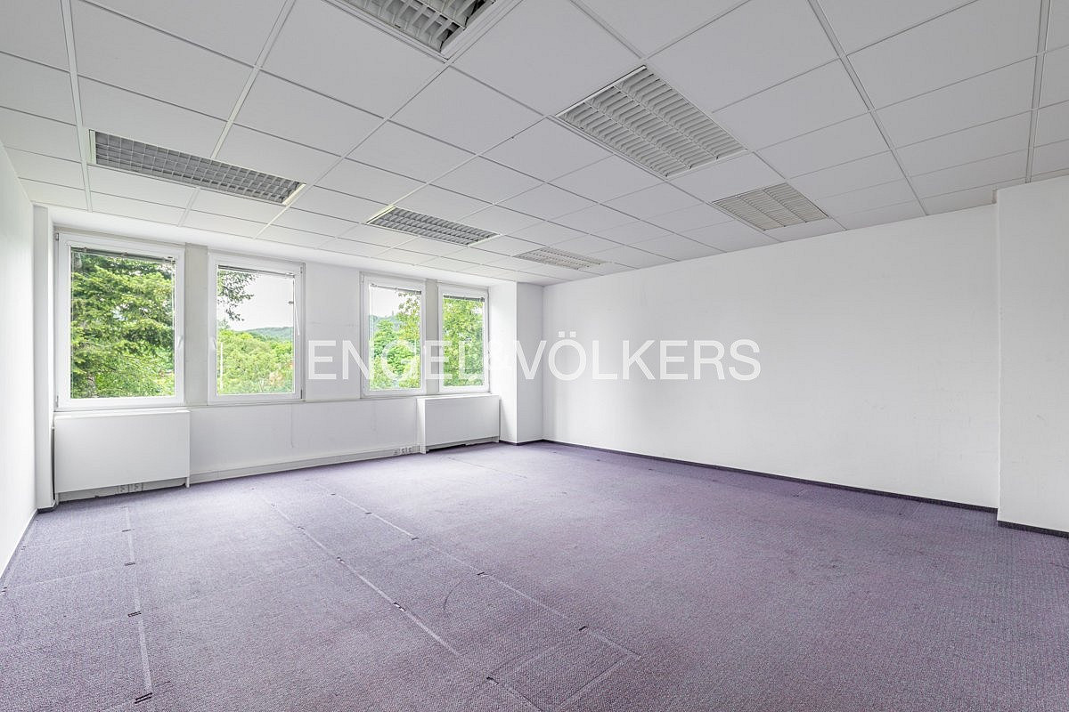 Pronájem kanceláře 40 m² – fotografie 2