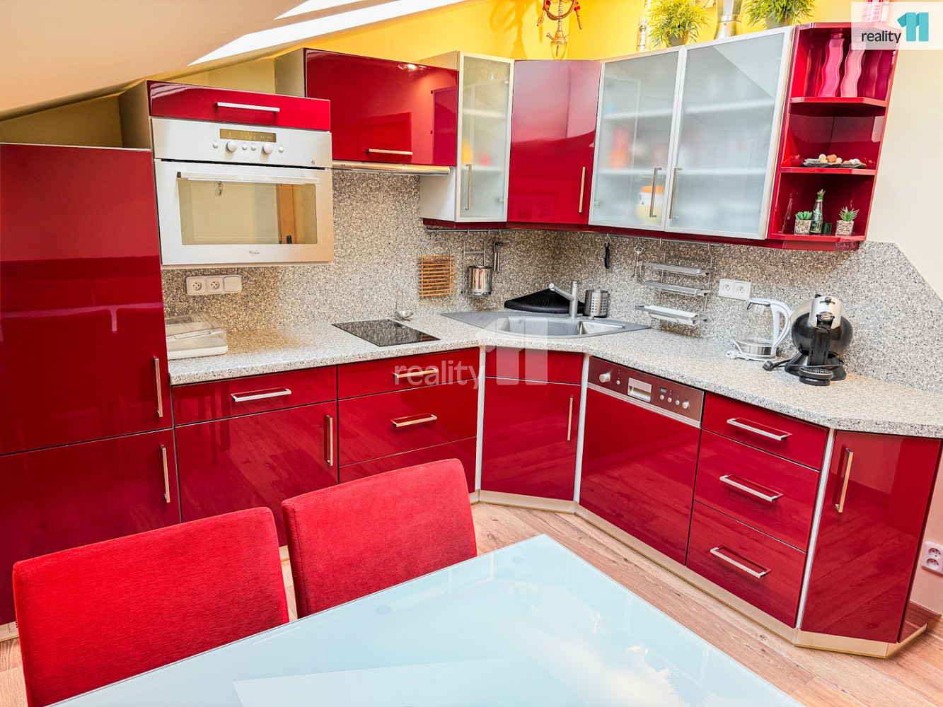 Prodej bytu 2+1 61 m² — photo 3