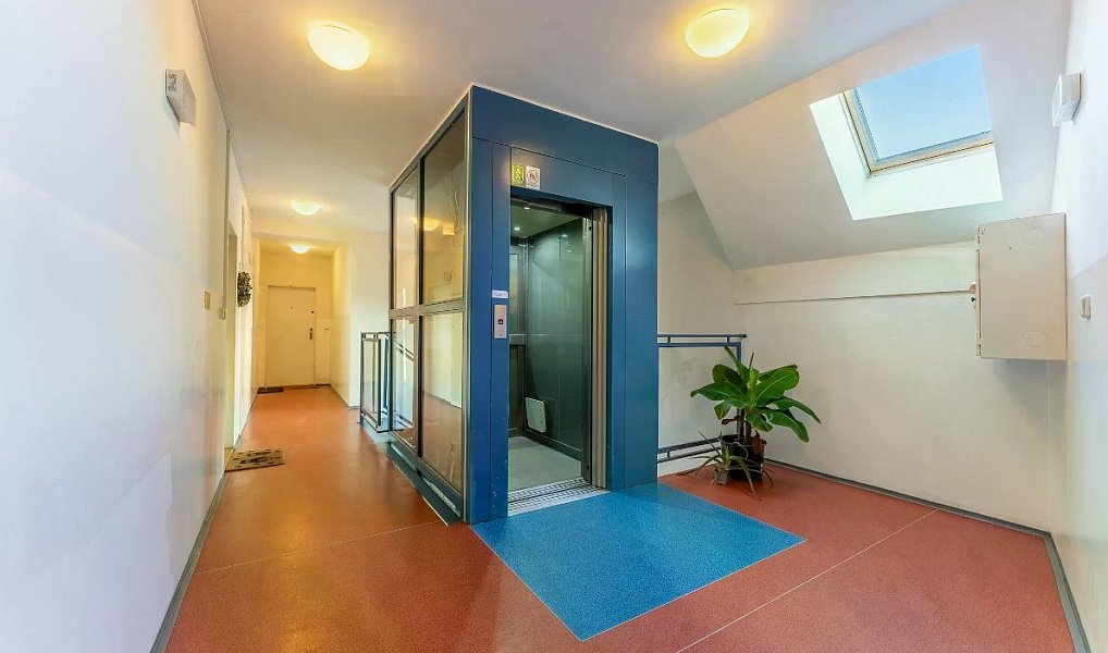 Prodej bytu 4+kk 130 m², Roztoky – náhled fotky 23