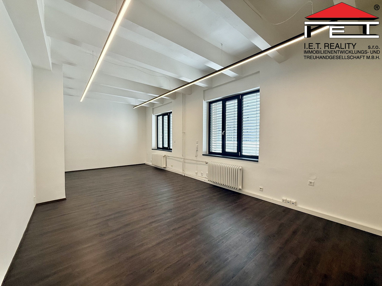 Pronájem kanceláře 35 m² – fotografie 2