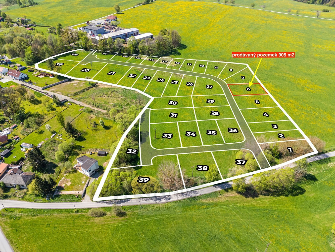 Prodej stavebního pozemku 917 m²