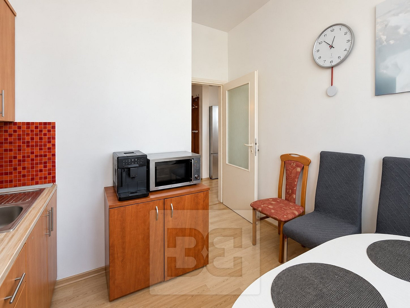 Pronájem bytu 2+1 56 m² – fotografie 2