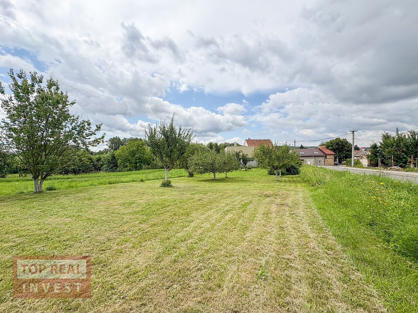 Prodej stavebního pozemku 1 439 m²