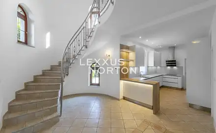 Pronájem domu 270 m² s pozemkem 429 m², Nebušická, Praha 6 - Nebušice