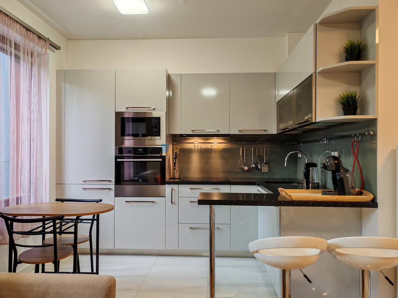 Pronájem bytu 1+kk 39 m²