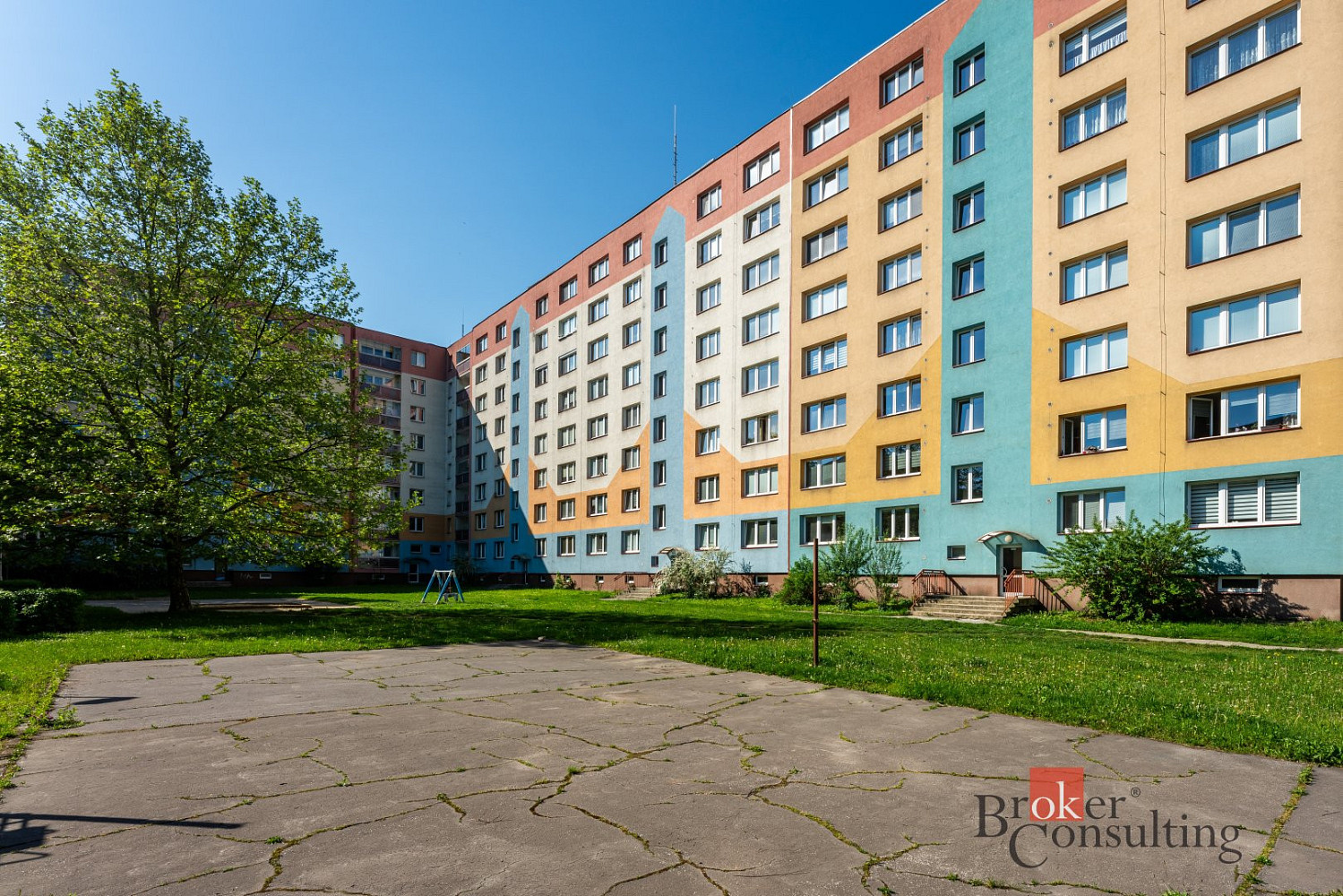 Prodej bytu 2+1 54 m² — photo 2